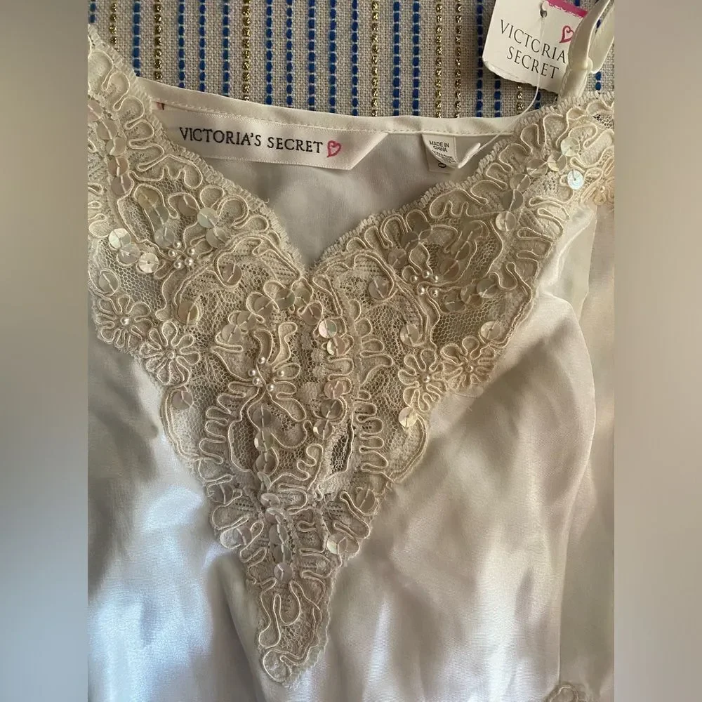 Victoria’s Secret One Piece Womens Size Large Lingerie Beige Satin Lace NWT